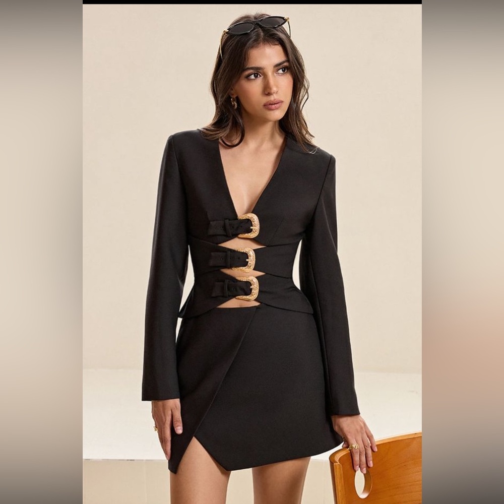 NWT! Metal buckle skirt set - Picture 4 of 5